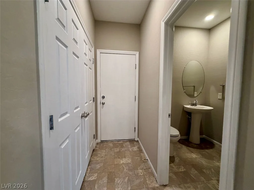 3832 Autumn America, North Las Vegas, NV 89032