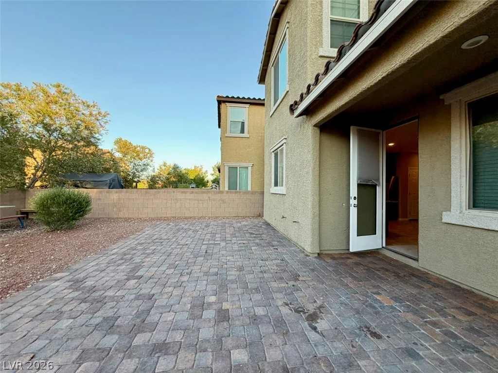 3832 Autumn America, North Las Vegas, NV 89032