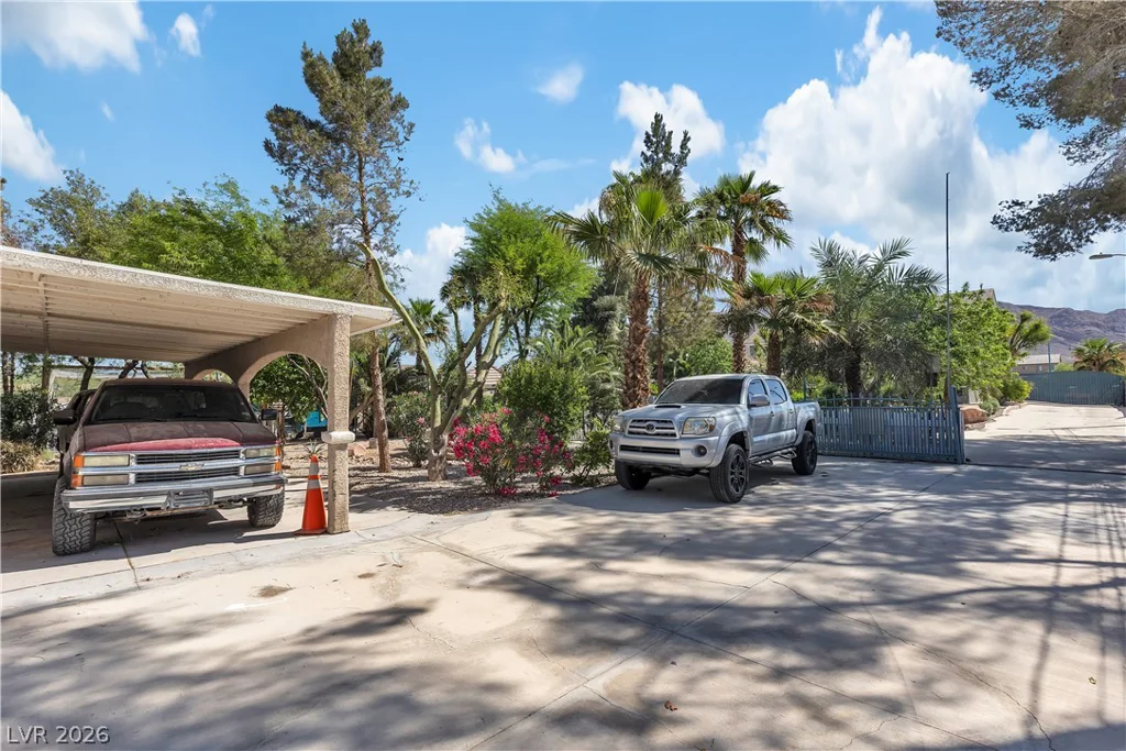 131 Beesley, Las Vegas, NV 89110