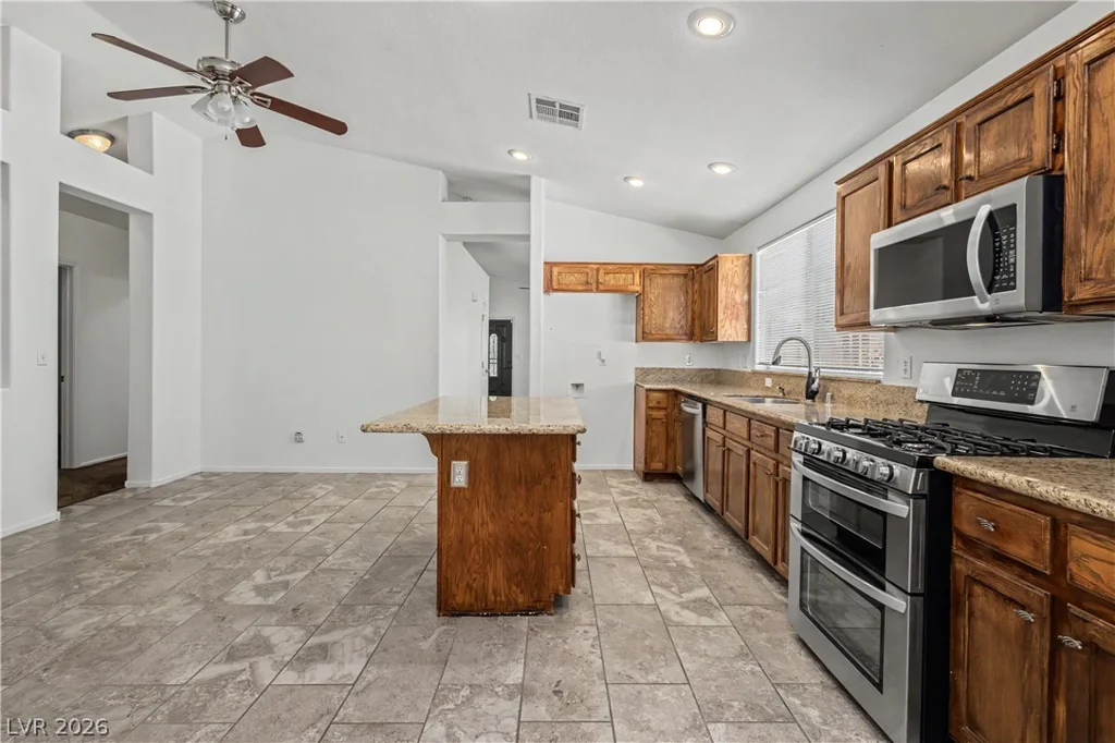 9501 Fox Forest, Las Vegas, NV 89129