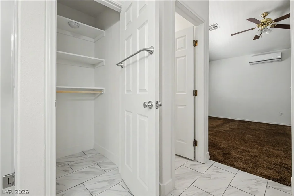 9501 Fox Forest, Las Vegas, NV 89129