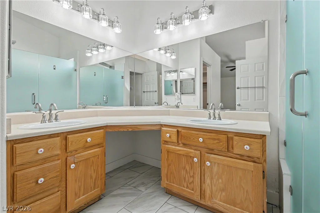 9501 Fox Forest, Las Vegas, NV 89129