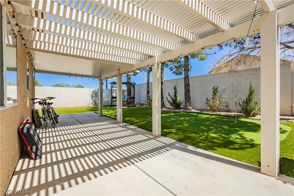 9501 Fox Forest, Las Vegas, NV 89129