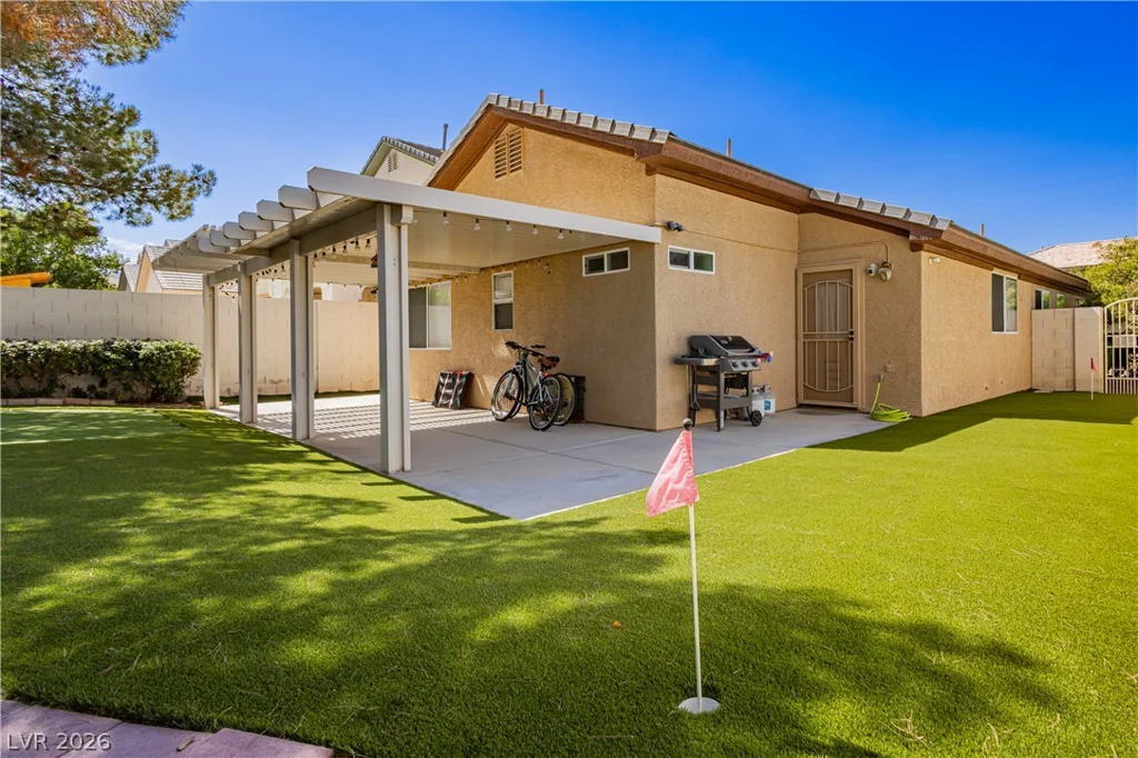 9501 Fox Forest, Las Vegas, NV 89129