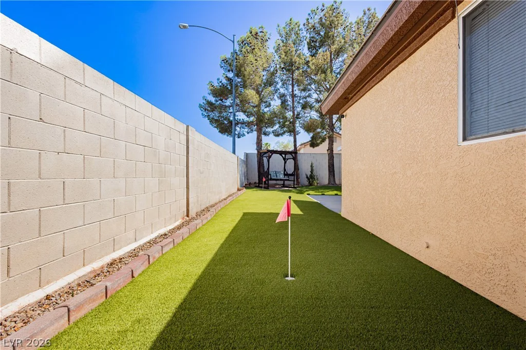 9501 Fox Forest, Las Vegas, NV 89129
