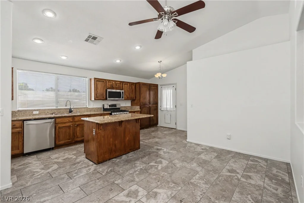 9501 Fox Forest, Las Vegas, NV 89129