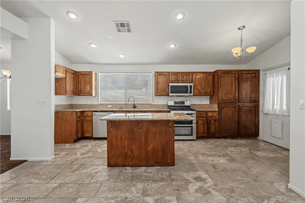 9501 Fox Forest, Las Vegas, NV 89129
