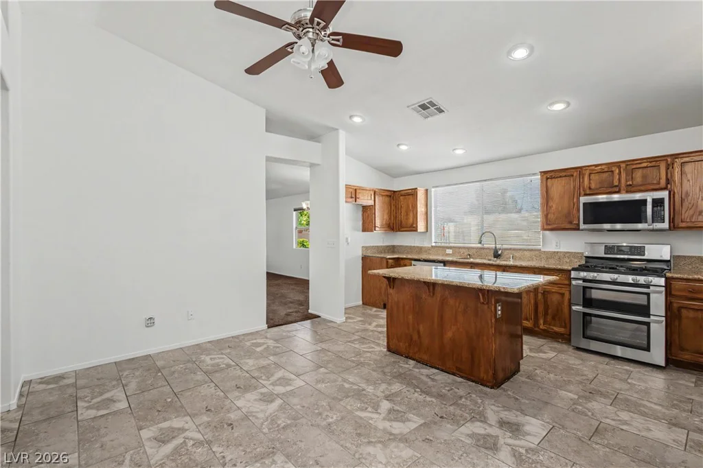 9501 Fox Forest, Las Vegas, NV 89129