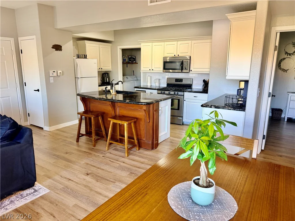 8250 Grand Canyon, Las Vegas, NV 89166