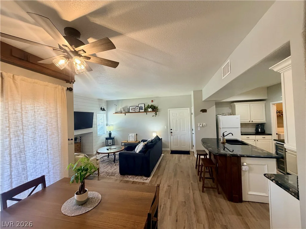 8250 Grand Canyon, Las Vegas, NV 89166