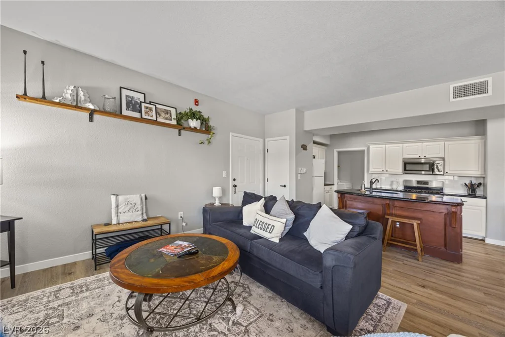 8250 Grand Canyon, Las Vegas, NV 89166