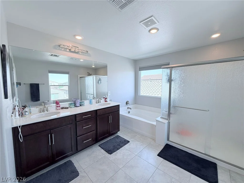 6920 Baylor Creek, North Las Vegas, NV 89086