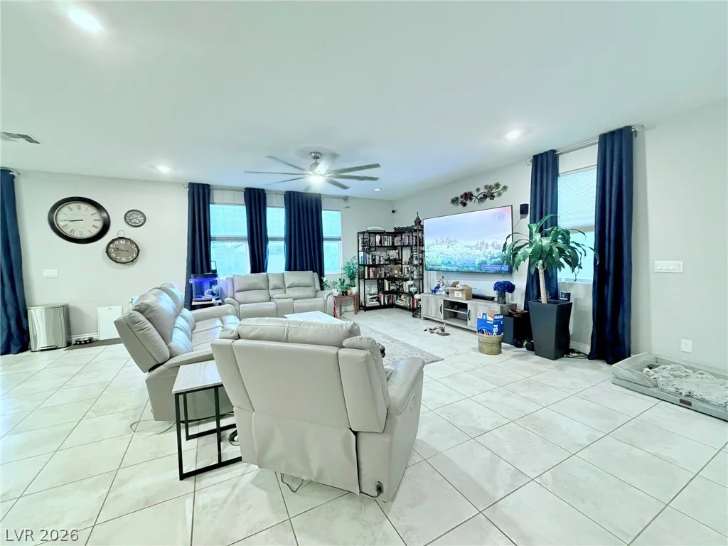 6920 Baylor Creek, North Las Vegas, NV 89086
