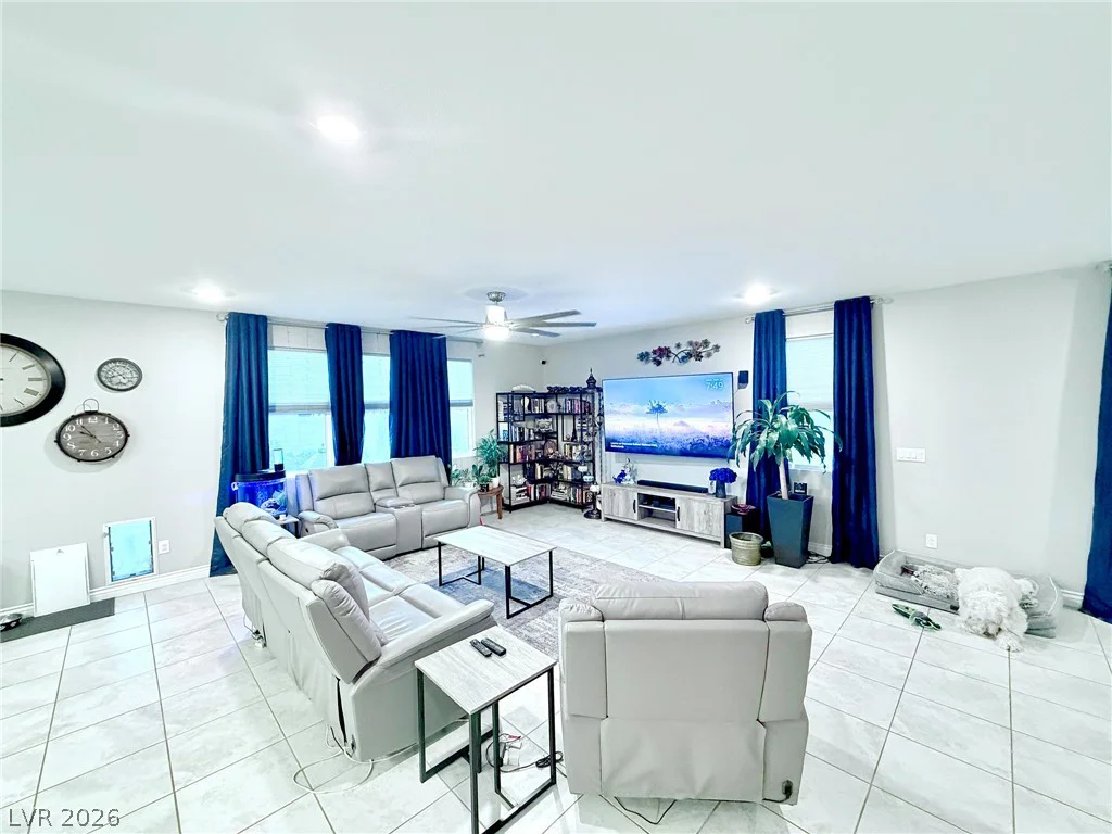 6920 Baylor Creek, North Las Vegas, NV 89086