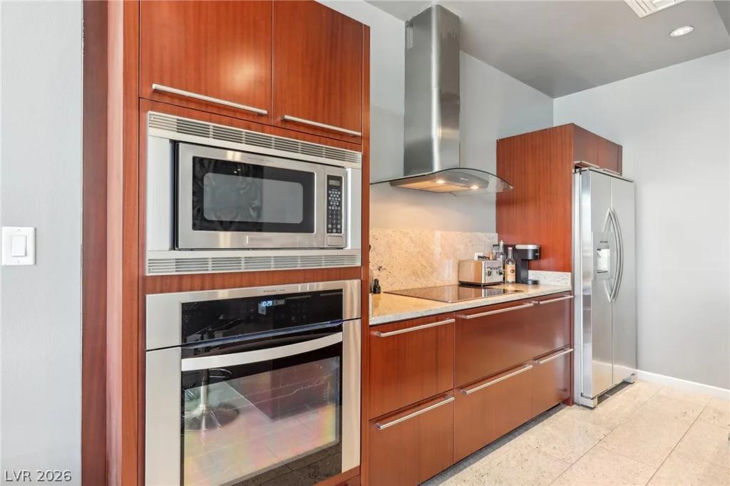 4471 Dean Martin, Las Vegas, NV 89103