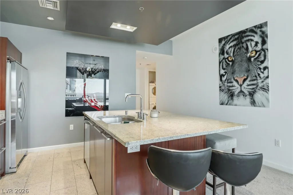 4471 Dean Martin, Las Vegas, NV 89103