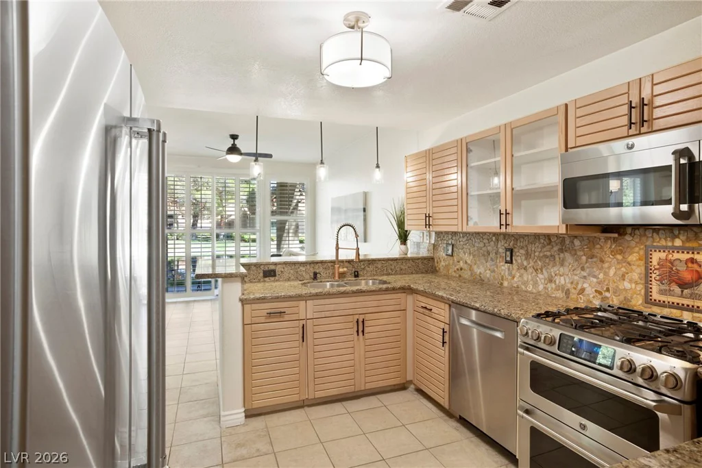 5046 Crooked Stick, Las Vegas, NV 89113