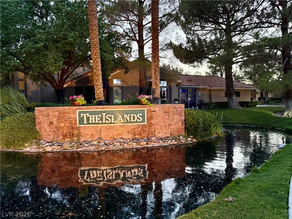 5046 Crooked Stick, Las Vegas, NV 89113