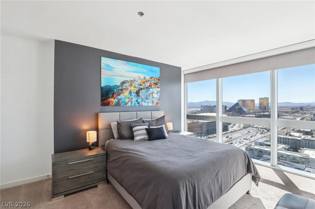 4471 Dean Martin, Las Vegas, NV 89103