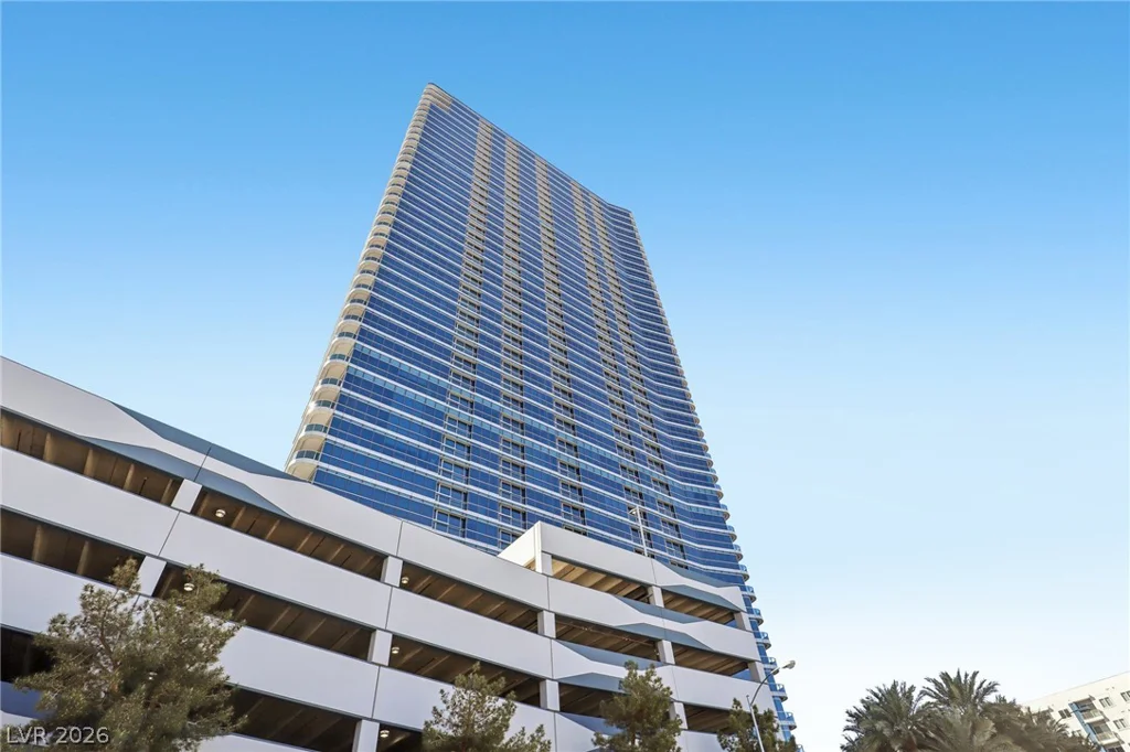 4471 Dean Martin, Las Vegas, NV 89103
