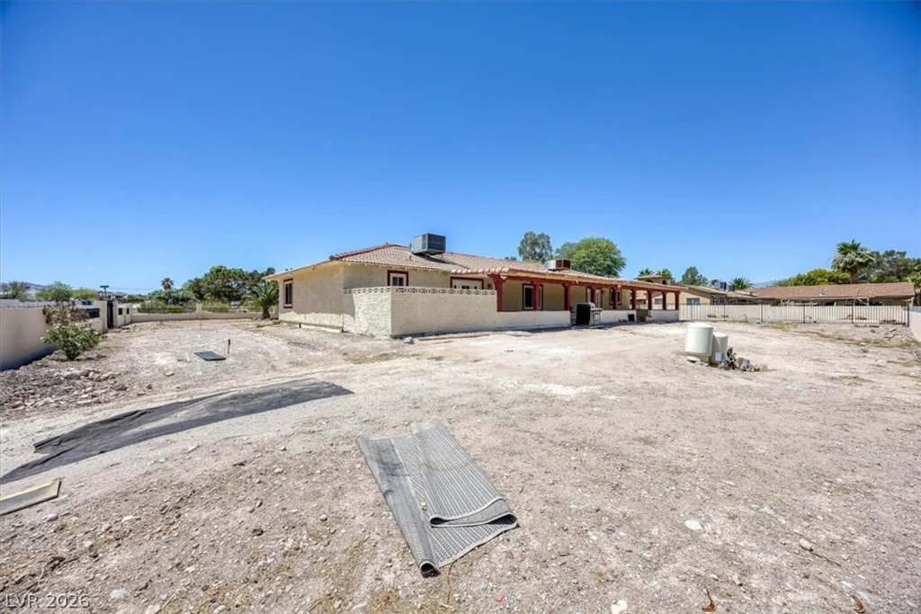 90 Levi, Las Vegas, NV 89183