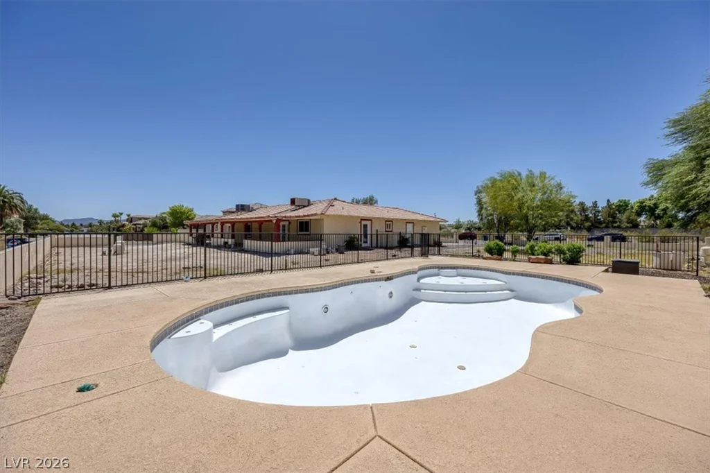 90 Levi, Las Vegas, NV 89183