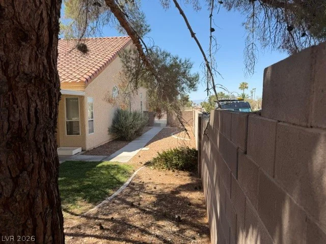 1181 Birdnest, Las Vegas, NV 89123