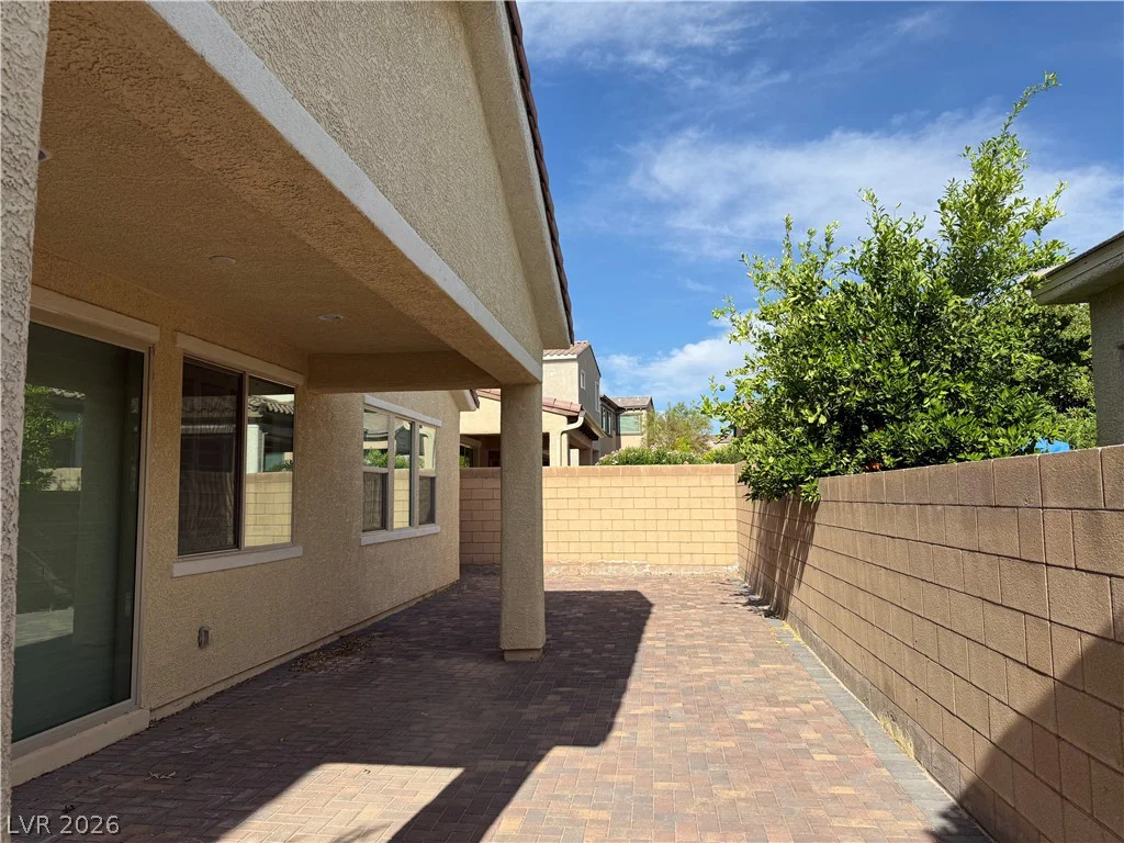 967 Whitworth, Las Vegas, NV 89148
