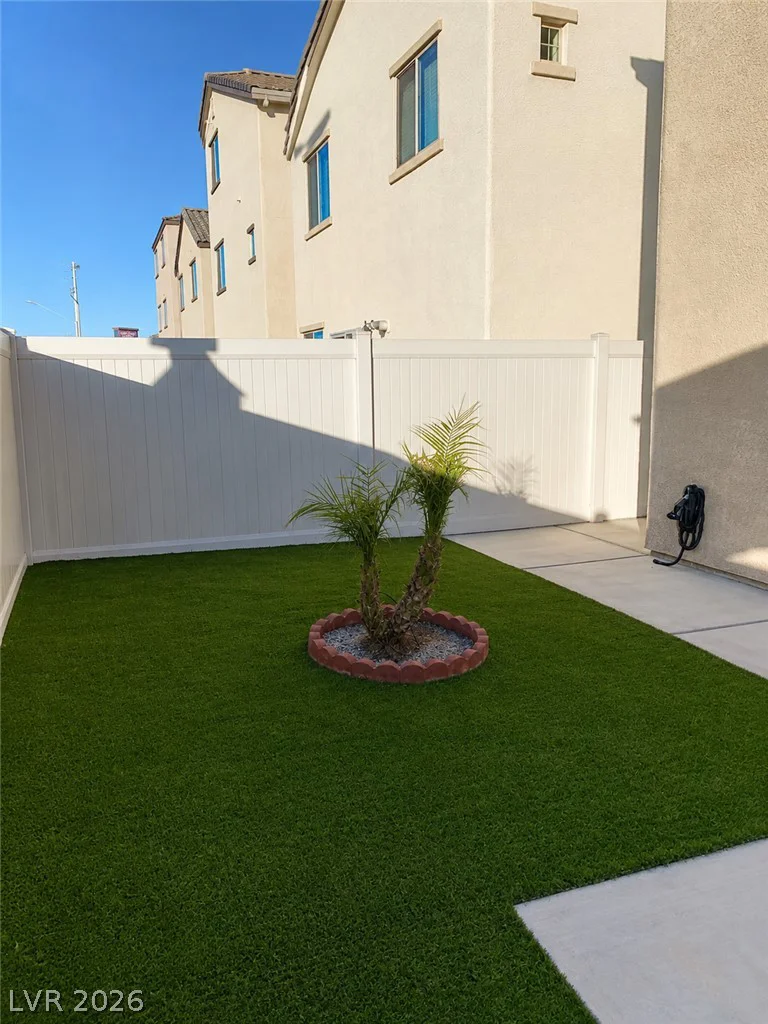 4337 Harristown, Las Vegas, NV 89115