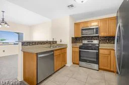 7701 Robindale, Las Vegas, NV 89113