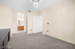 7701 Robindale, Las Vegas, NV 89113