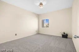 7701 Robindale, Las Vegas, NV 89113