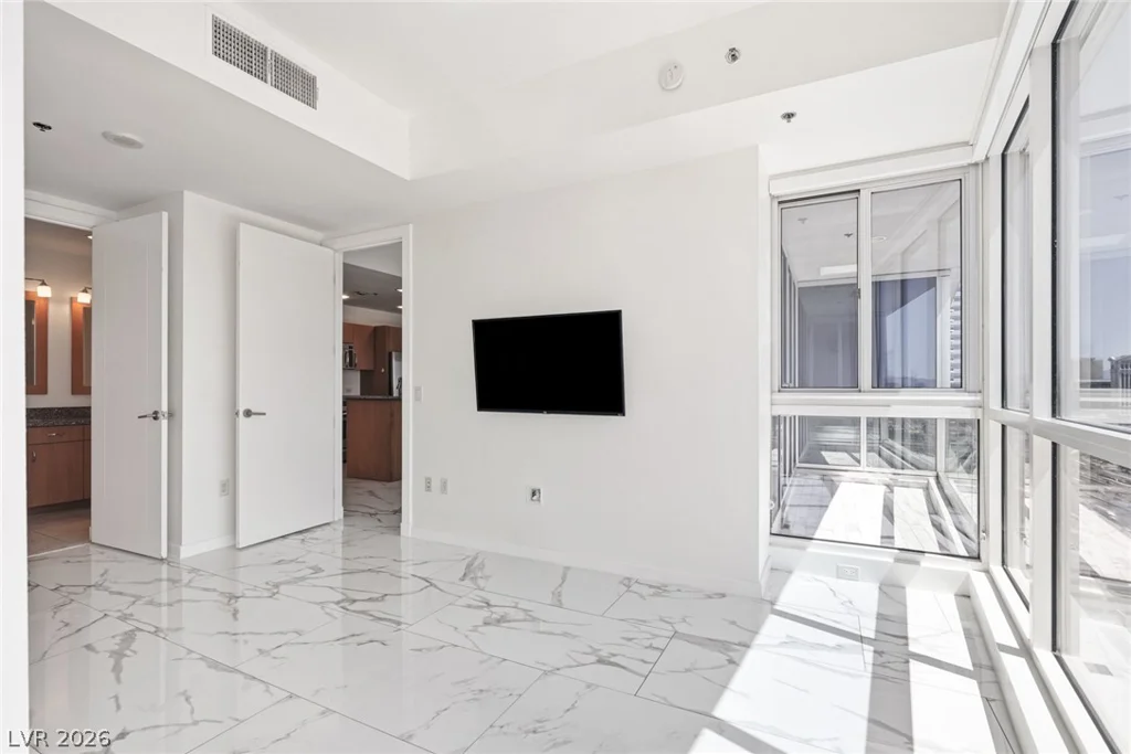 4575 Dean Martin, Las Vegas, NV 89103