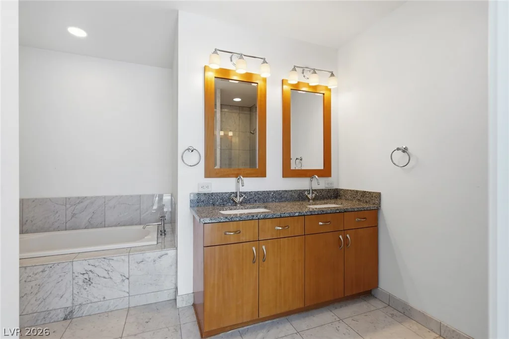 4575 Dean Martin, Las Vegas, NV 89103