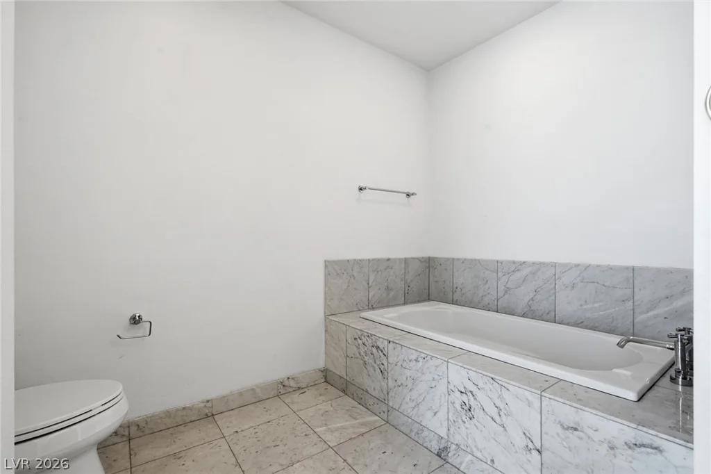 4575 Dean Martin, Las Vegas, NV 89103