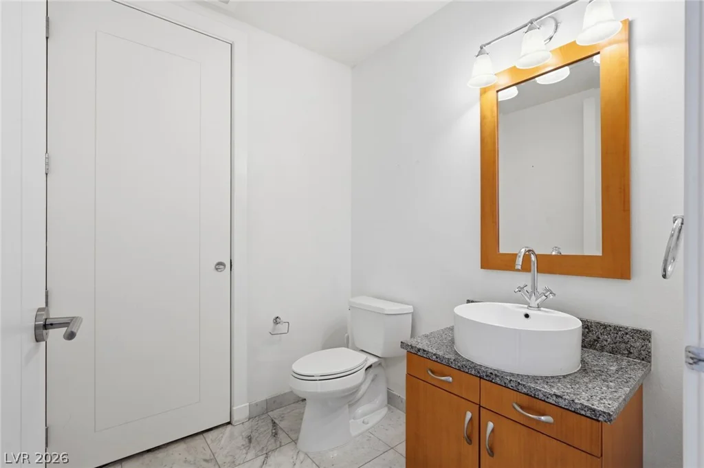 4575 Dean Martin, Las Vegas, NV 89103