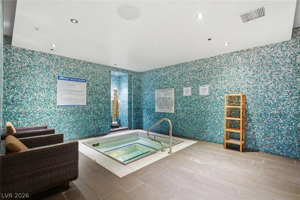 4575 Dean Martin, Las Vegas, NV 89103
