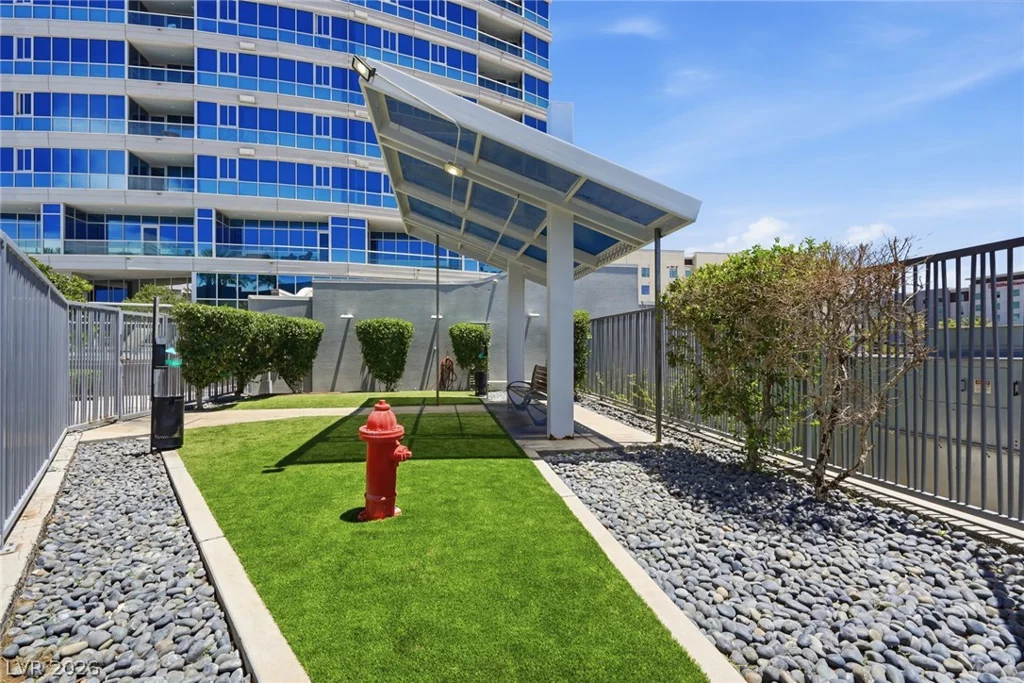 4575 Dean Martin, Las Vegas, NV 89103