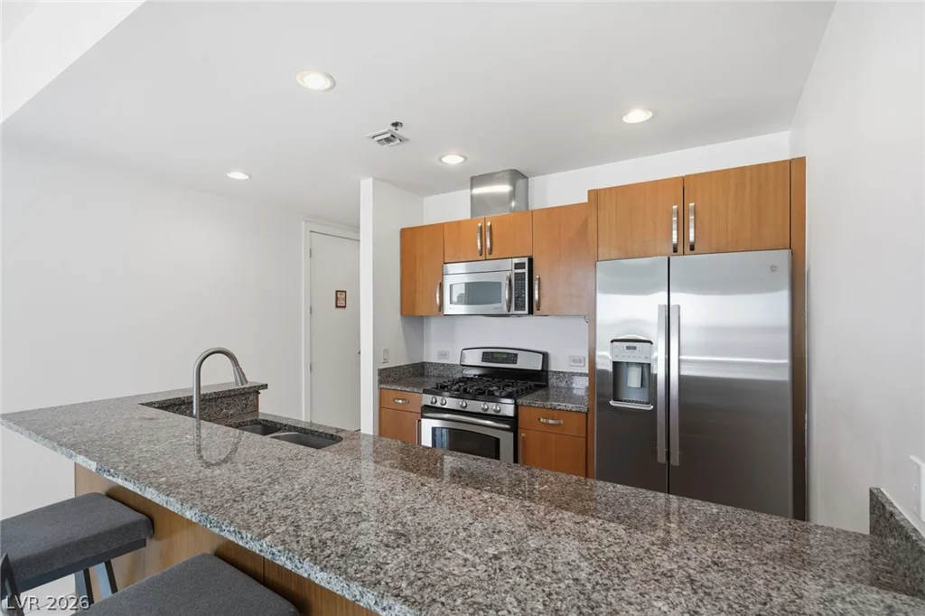 4575 Dean Martin, Las Vegas, NV 89103