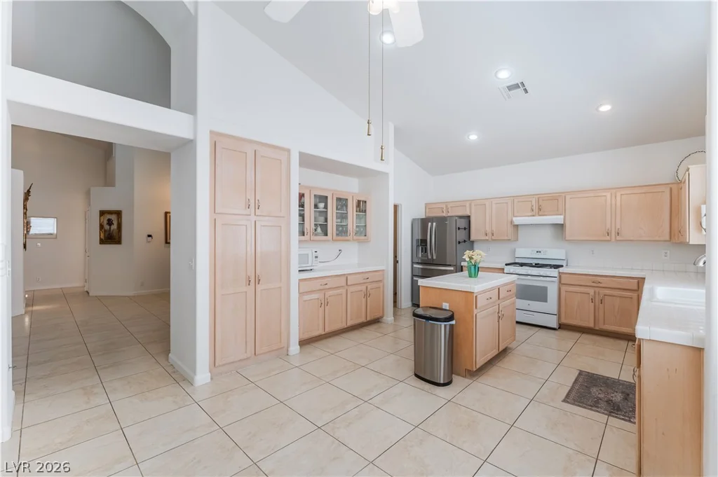5417 Rose Thicket, Las Vegas, NV 89130