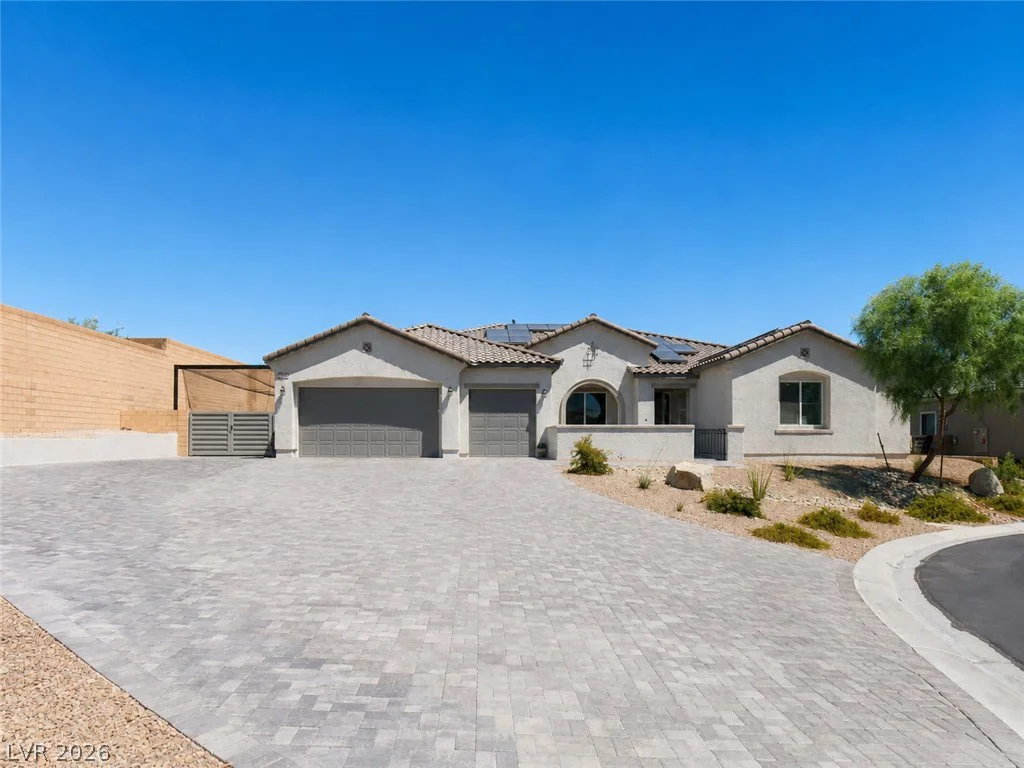 9930 Justin Earl, Las Vegas, NV 89149