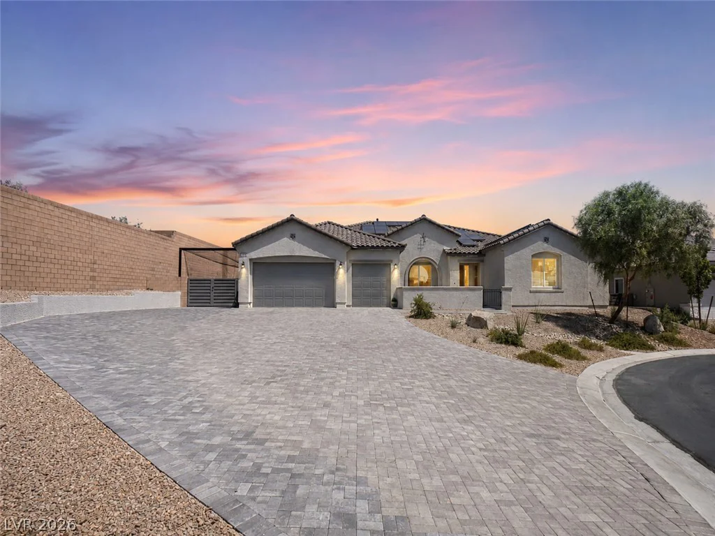 9930 Justin Earl, Las Vegas, NV 89149