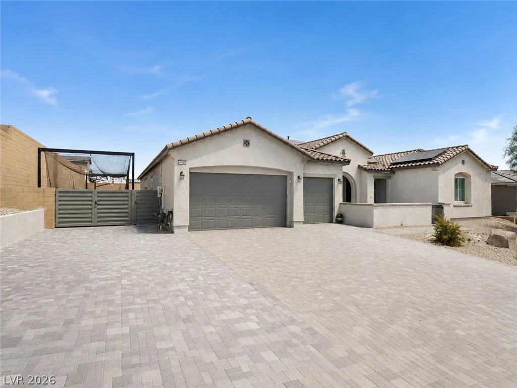 9930 Justin Earl, Las Vegas, NV 89149