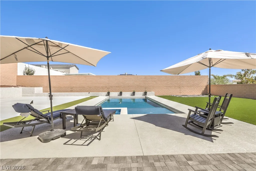 9930 Justin Earl, Las Vegas, NV 89149