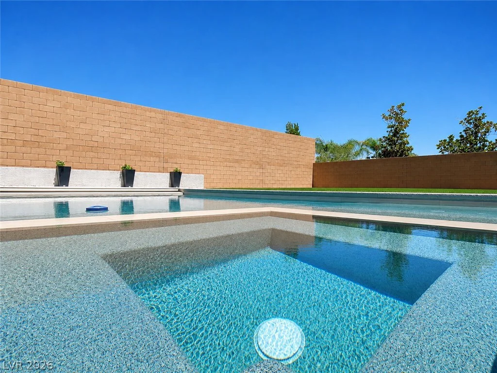 9930 Justin Earl, Las Vegas, NV 89149