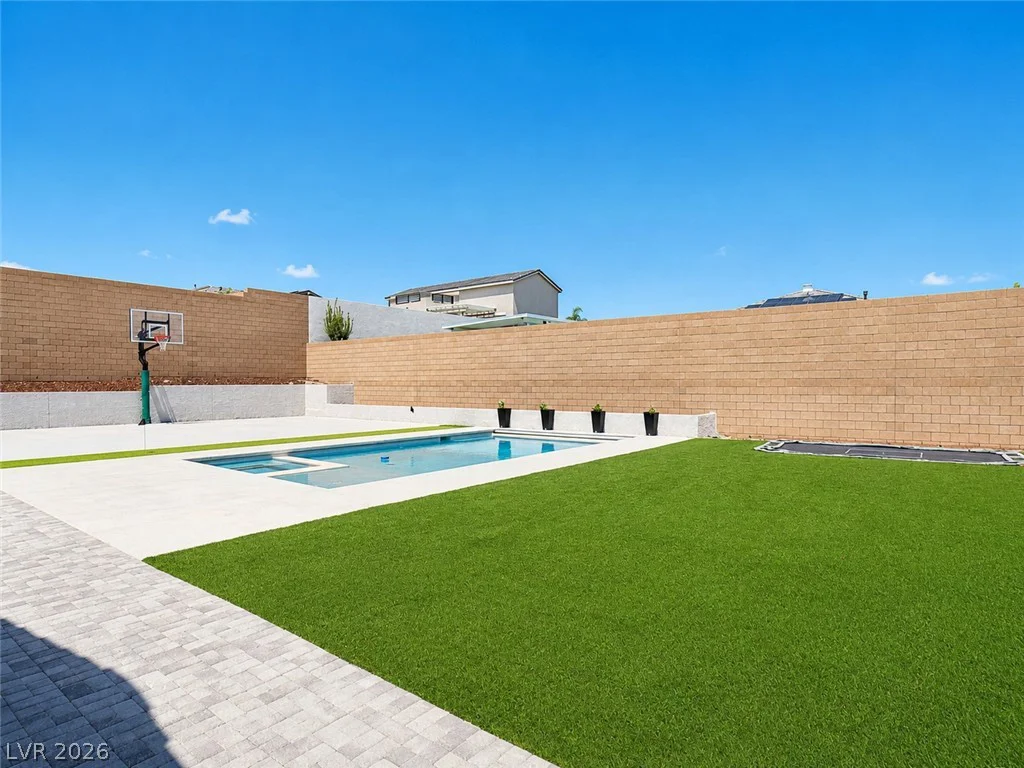 9930 Justin Earl, Las Vegas, NV 89149
