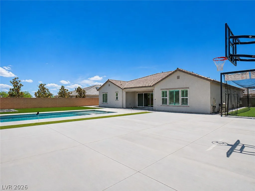 9930 Justin Earl, Las Vegas, NV 89149
