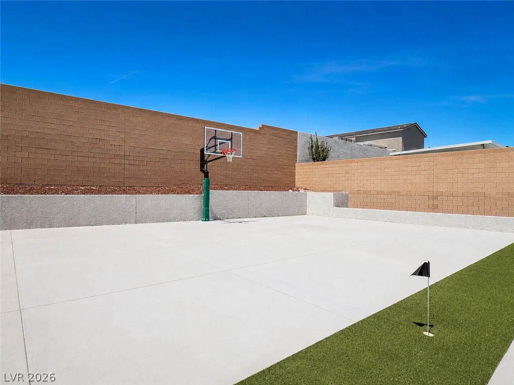 9930 Justin Earl, Las Vegas, NV 89149