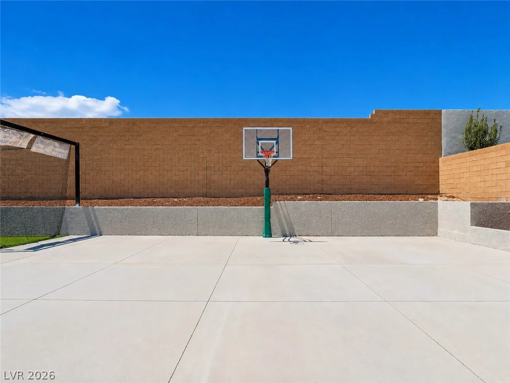 9930 Justin Earl, Las Vegas, NV 89149