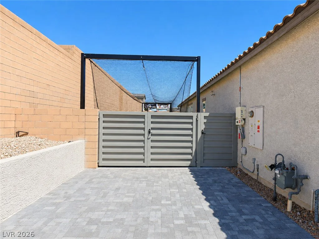 9930 Justin Earl, Las Vegas, NV 89149